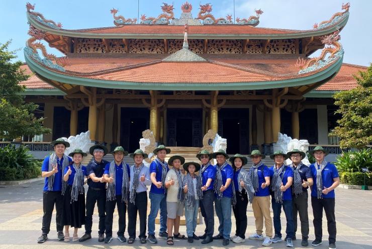 Chi bộ 2 – Đảng bộ Công ty Cổ phần Tư vấn Xây dựng Điện 2 tổ chức Chương trình Về nguồn “Sáng giữa gian khó – Vững chí phụng sự” tại Địa đạo Củ Chi